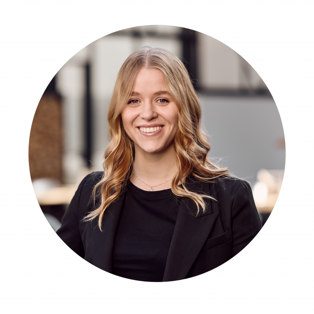 Marie Rosanka – Event Managerin bei Ebbtron Solingen, Ansprechpartnerin für Weihnachtsfeiern, Seminare und Firmenveranstaltungen in moderner Eventlocation.