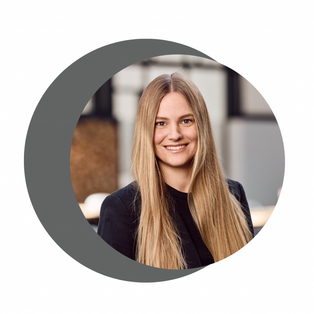 Geschäftsführerin Katrin Kronenberg der Eventlocation Ebbtron in Solingen – Ansprechpartnerin für Eventplanung, Vermietung und Business Events